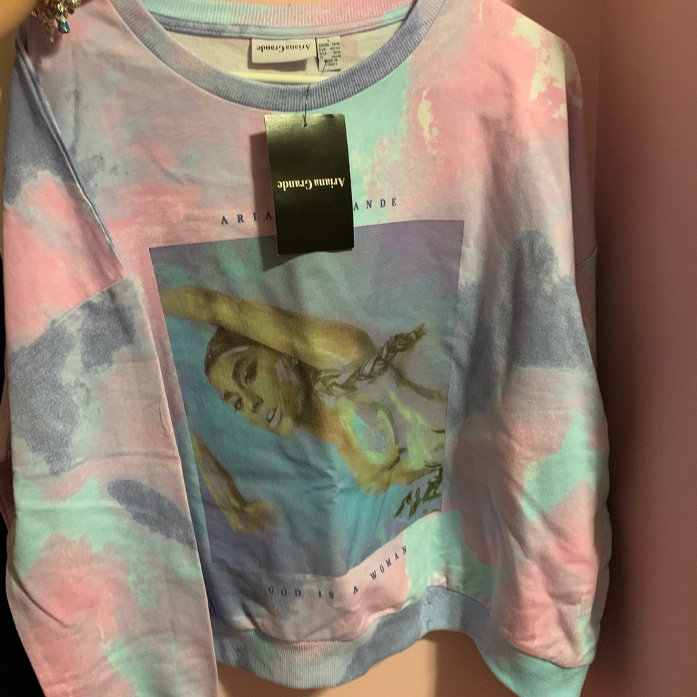Ariana Grande Sweatshirt and pants both seperate